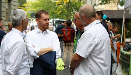 Minsterpräsident Michael Kretschmer im Gespräch mit Vertretern des LSK-Präsidiums