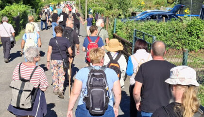 Dresdner Gartenfreunde wandern durchs BUGA-Gelände 2033