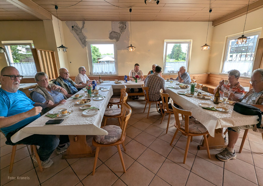 Kaffeerunde im Vereinsheim